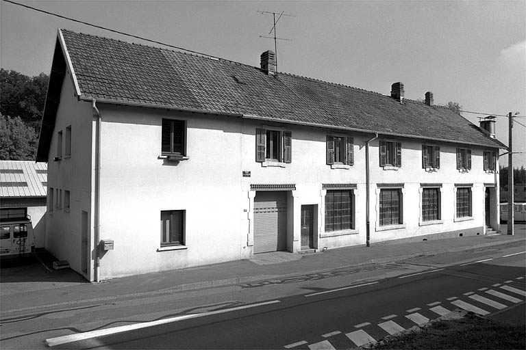 Façade sur rue de l'atelier de fabrication.