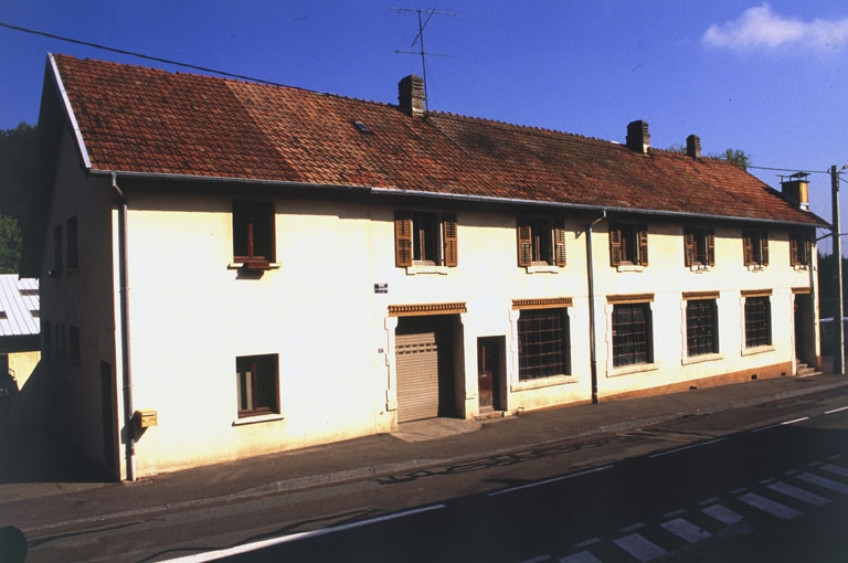 Façade sur rue de l'atelier de fabrication.