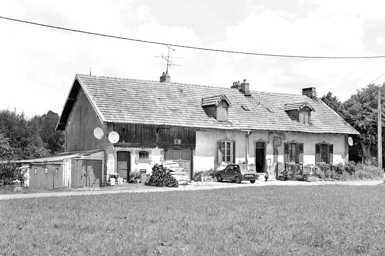 Maison ouvrière à 2 logements.