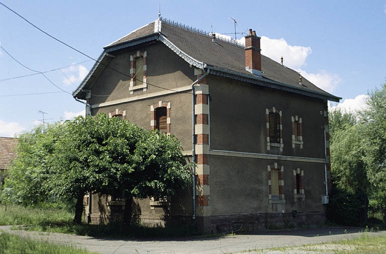 Logement patronal.