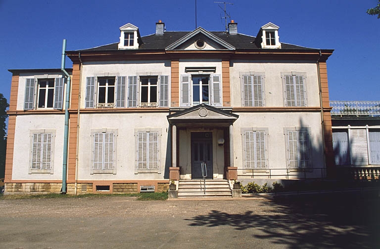 Façade est du logement patronal.