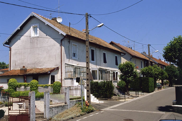Logements ouvriers rue de Lattre de Tassigny.