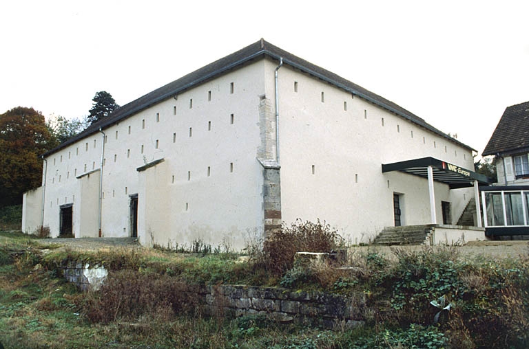 Ancienne halle à charbon depuis le nord-ouest.