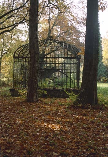 La serre : vue depuis l'est.