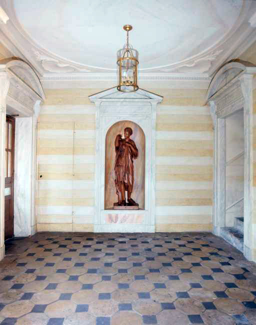 Vue d'ensemble du vestibule.