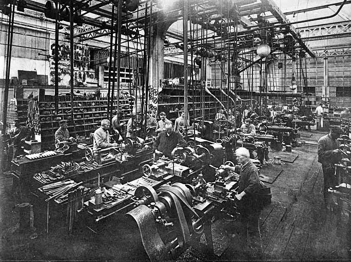 Ajustage des locomotives - Fabrication de l'outillage.