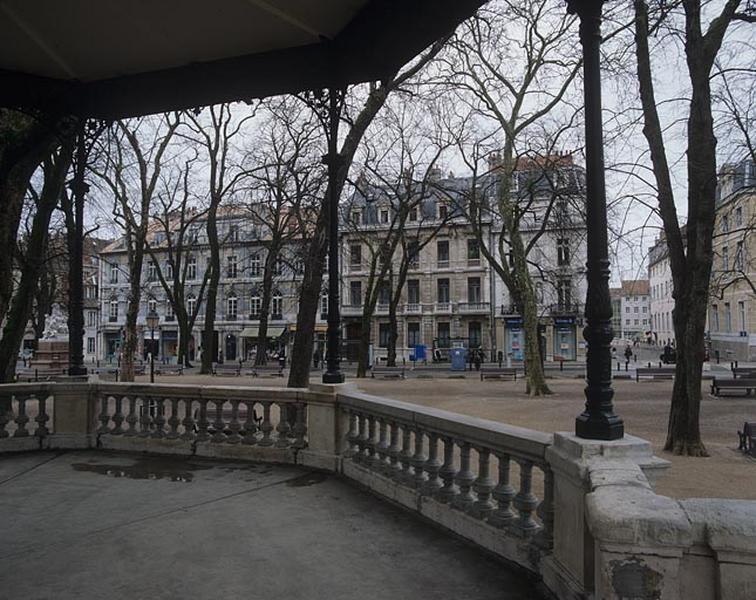 Vue d'ensemble depuis le kiosque à musique.