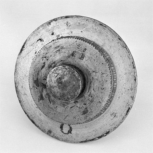 Détail d'un outil de coupe. Vue de face.