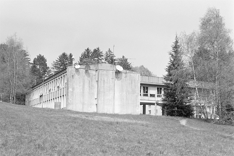 Partie sud : laboratoire d'essais et bureaux, depuis le sud.