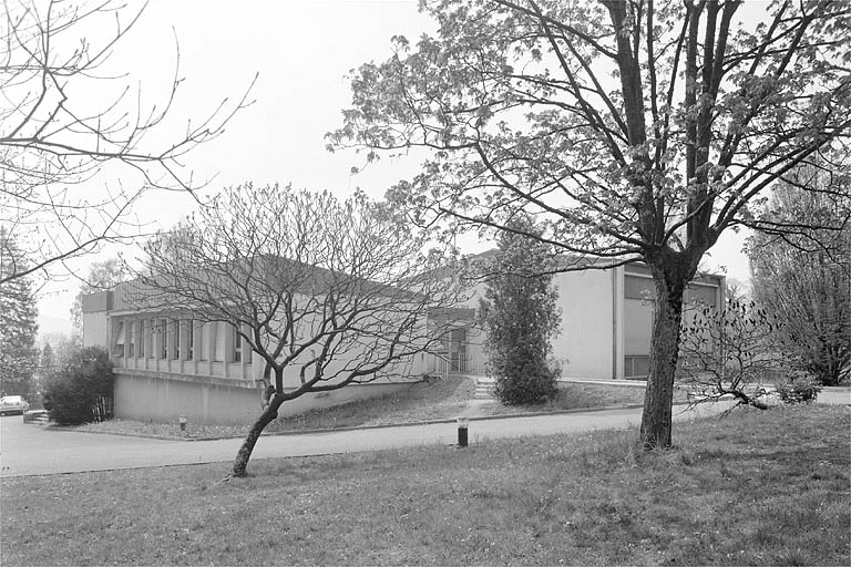 Partie sud : laboratoire d'essais et bureaux, depuis le sud.