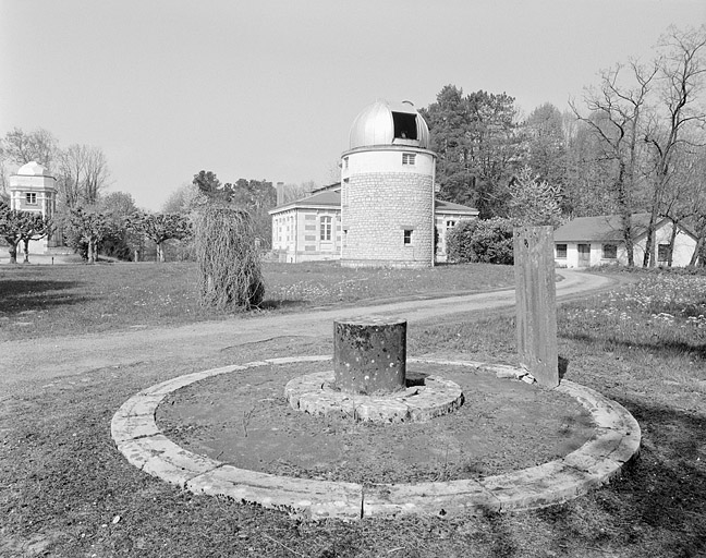 Partie nord : vue d'ensemble vers l'astrographe, depuis l'entrée au sud.