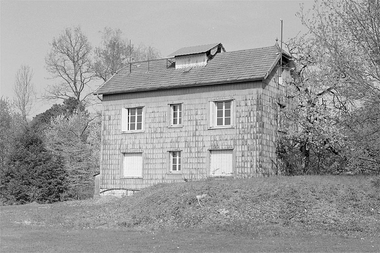 Partie nord : pavillon des horloges à diapason, depuis l'ouest.