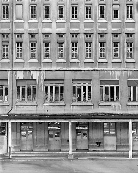 Bâtiment D : détail de la façade sur la cour.