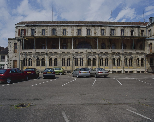 Couvent de dominicaines, puis usine de construction électrique (usine d'isolants électriques) des Usines Diélectriques de Delle, actuellement Von-Roll Isola