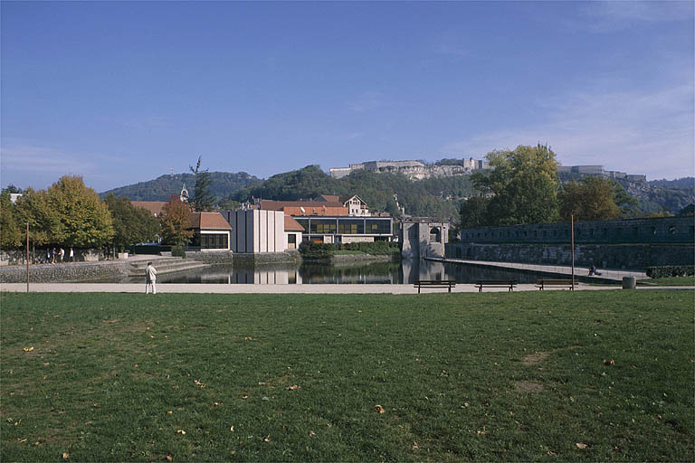 Vue d'ensemble depuis l'ouest.