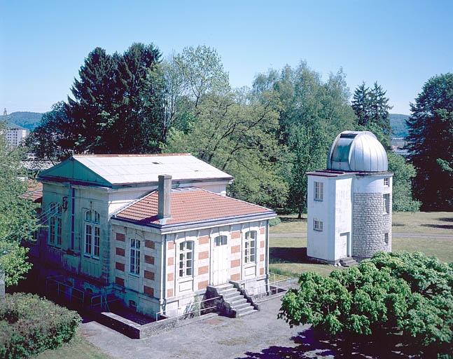 Observatoire (1883-1884), avenue de l'Observatoire : pavillon de la méridienne et bâtiment de l'astrographe.