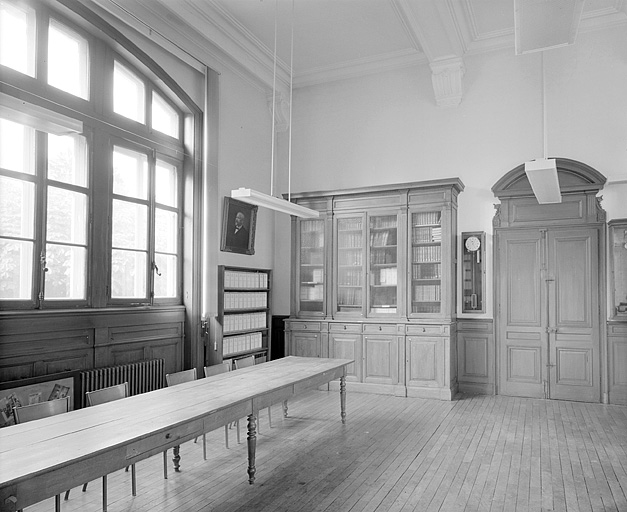 Intérieur de la grande salle, côté sud.