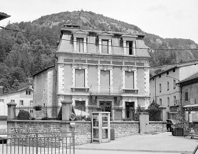 Elévation latérale gauche.
