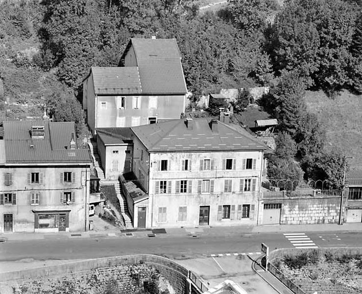 Vue d'ensemble plongeante, depuis l'ouest.