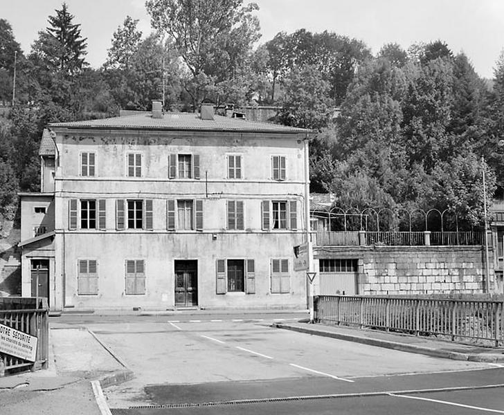 Façade antérieure.