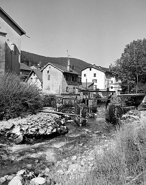 La Bienne en amont du barrage de l'ancienne usine Cochet.