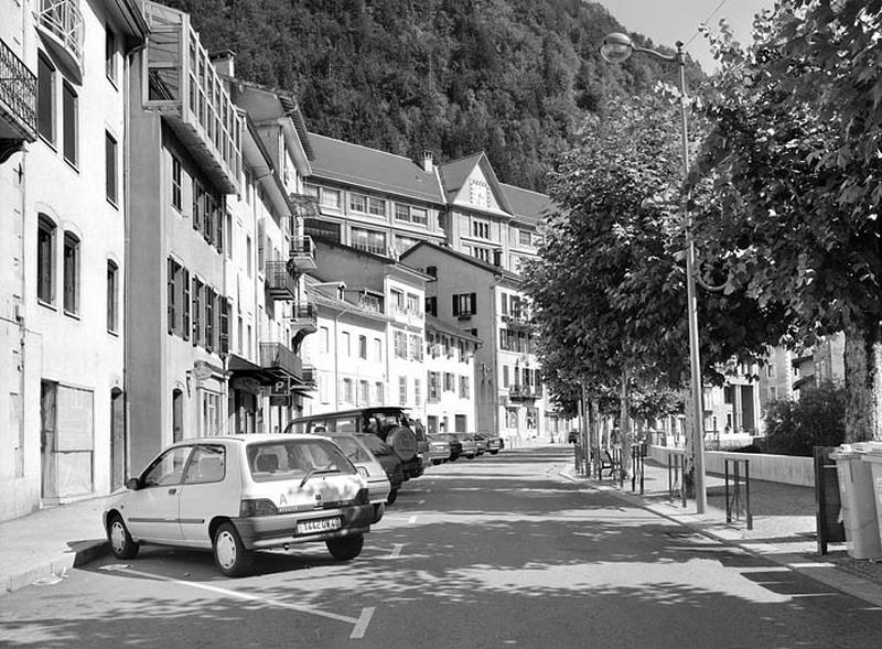 Le quai Aimé Lamy, depuis la place Henri Lissac.