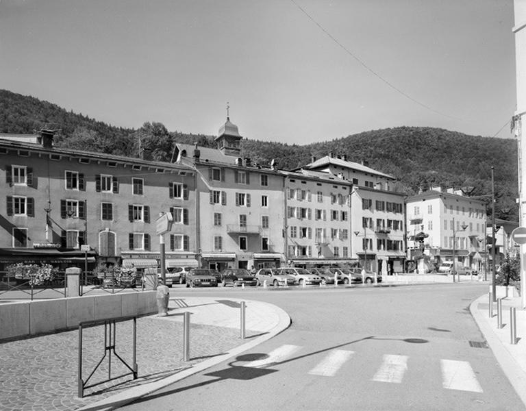 Vue d'ensemble, depuis le quai Lamy (angle sud-est).