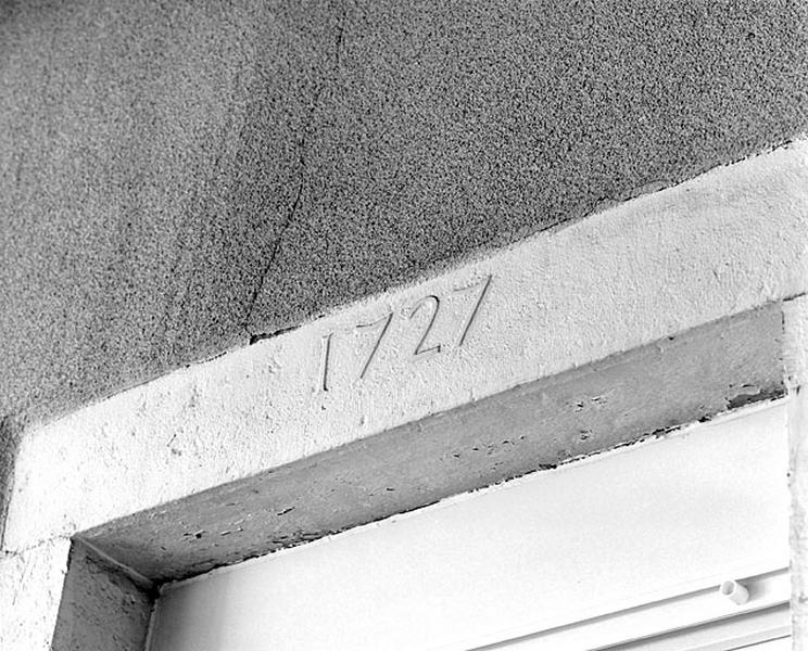 Date portée sur le linteau d'une fenêtre du second étage.