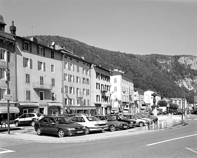 La place Henri Lissac.