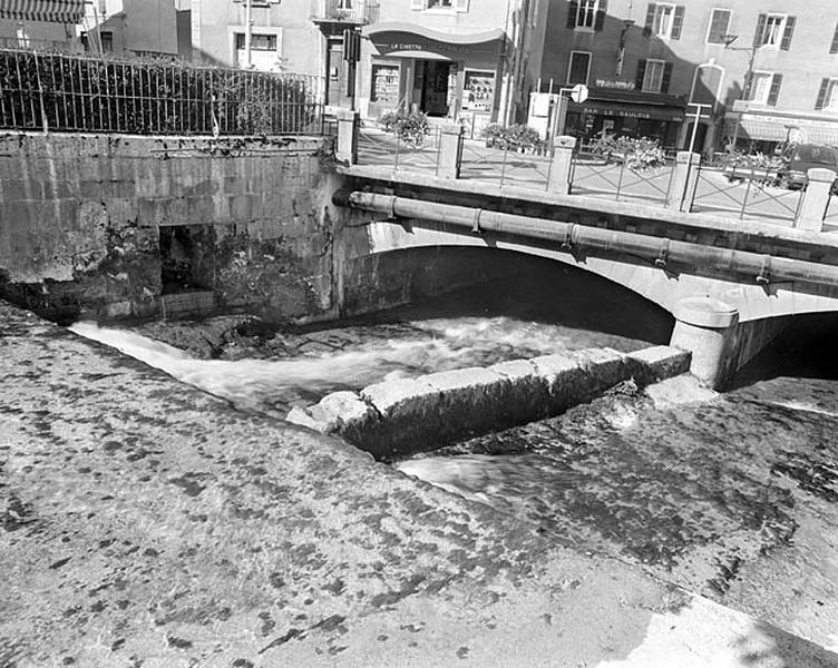 Pont routier dit le Pont neuf