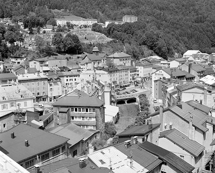 Vue d'ensemble plongeante sur les quartiers autour de la place Henri Lissac.