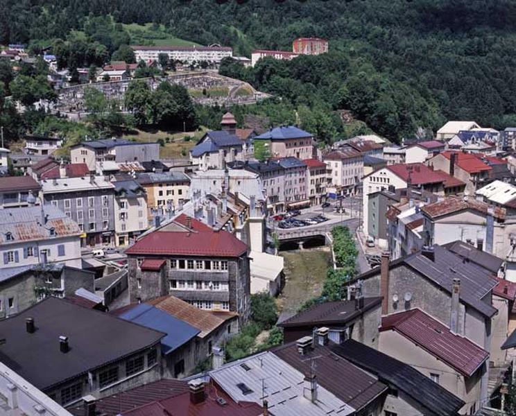 Vue d'ensemble plongeante sur les quartiers autour de la place Henri Lissac.