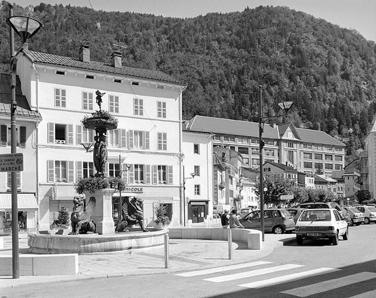 Vue d'ensemble, depuis le nord-ouest.