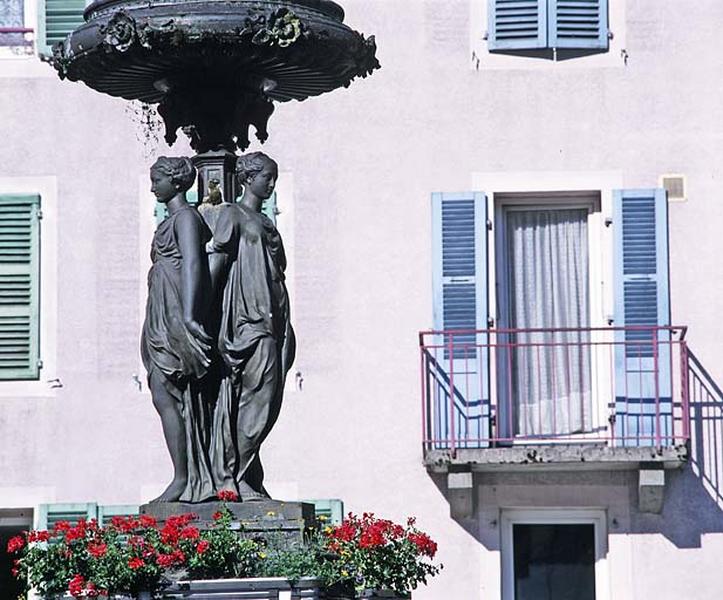 Vue d'ensemble du groupe des trois Grâces.