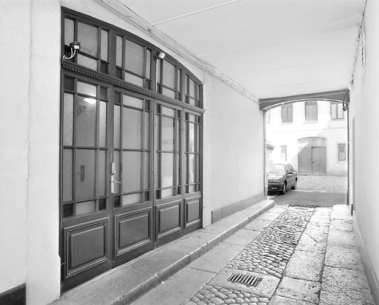 Passage couvert.