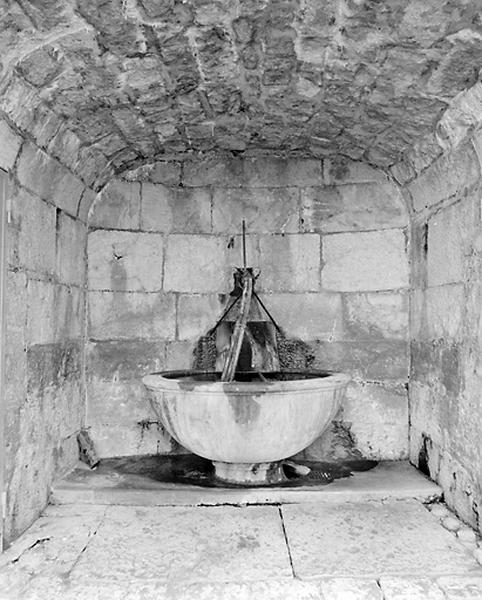 Fontaine.