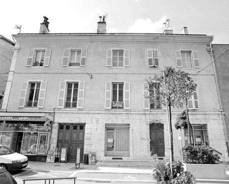 Façade antérieure.