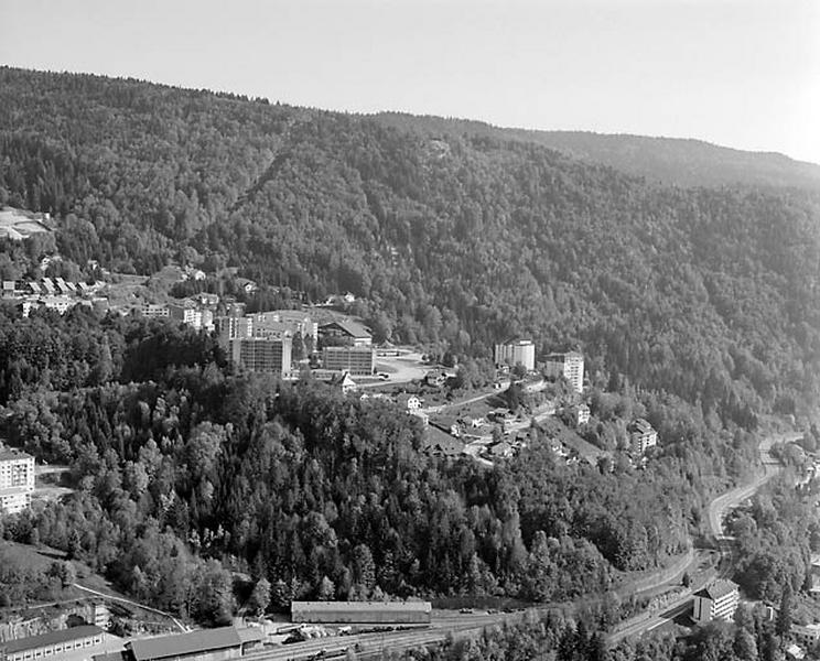 Le quartier Sur le Puits, depuis le nord-ouest.