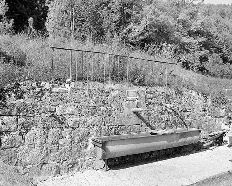 Abreuvoir au Pré vif.