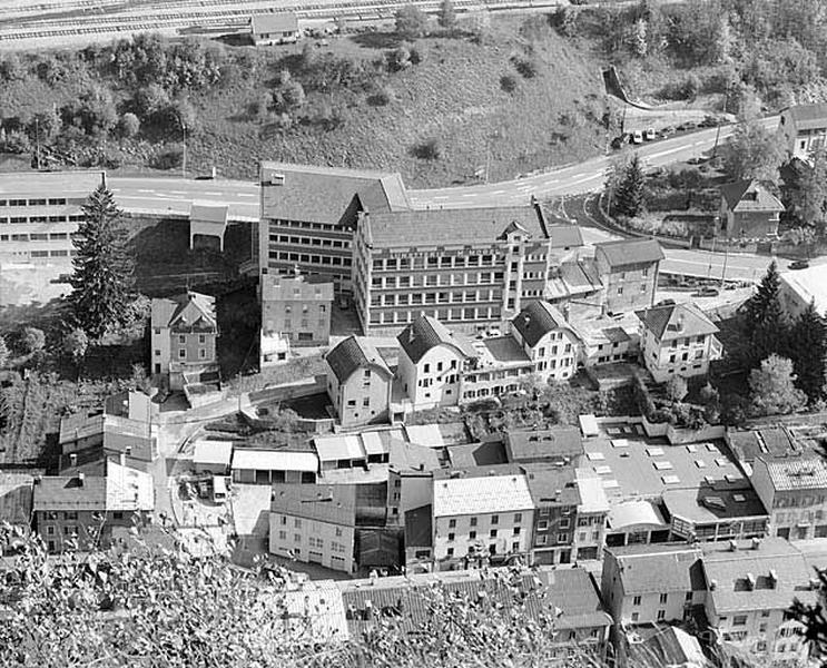 Anciennes usines de lunetterie Marius Morel (18 à 22 avenue Charles de Gaulle) et Cok et Cie (8 à 12 rue de la Paix).