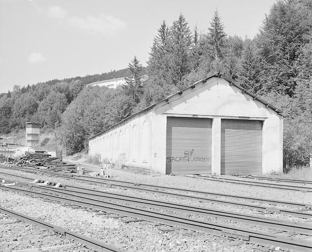 Remise ferroviaire, depuis le sud.