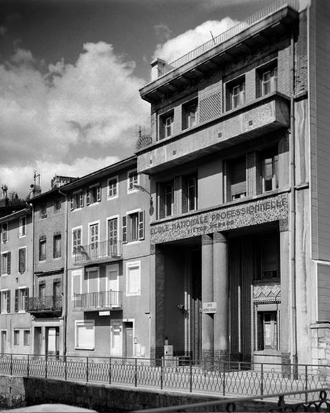 Bâtiment A : élévation sur le quai Aimé Lamy.