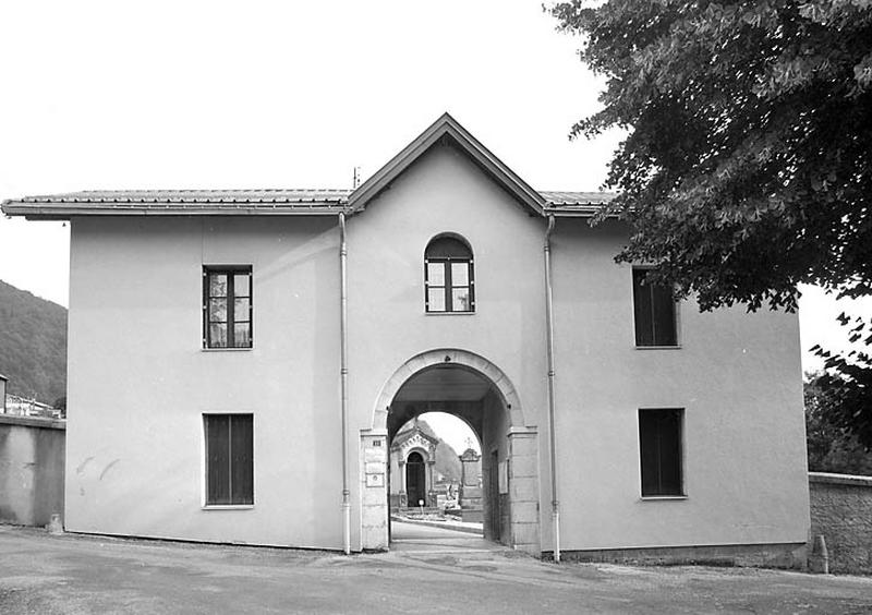 Pavillon d'entrée (conciergerie et logement).