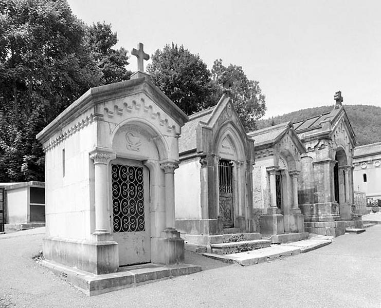 Chapelles funéraires du quartier 1.
