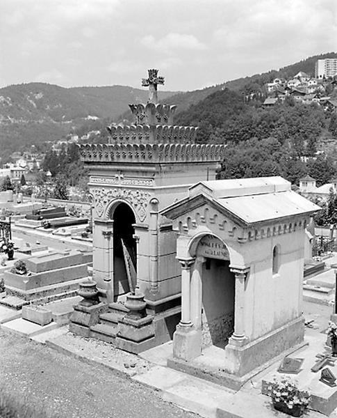 Chapelle funéraire des familles Mandrillon et Jules Girod