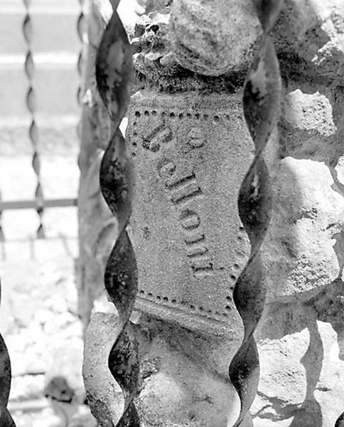 Cartouche portant la signature Belloni.