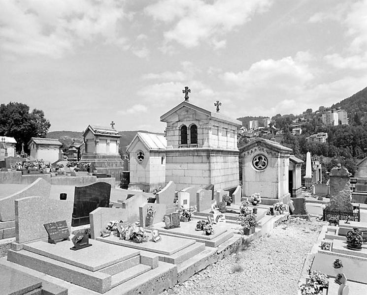 Tombeaux et chapelles funéraires du quartier 1.