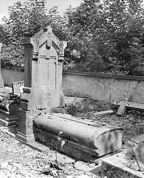 Tombeaux d'Aimé et Marie-Reine Chavin
