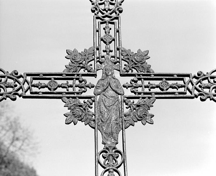 Croix funéraire de la famille Romand