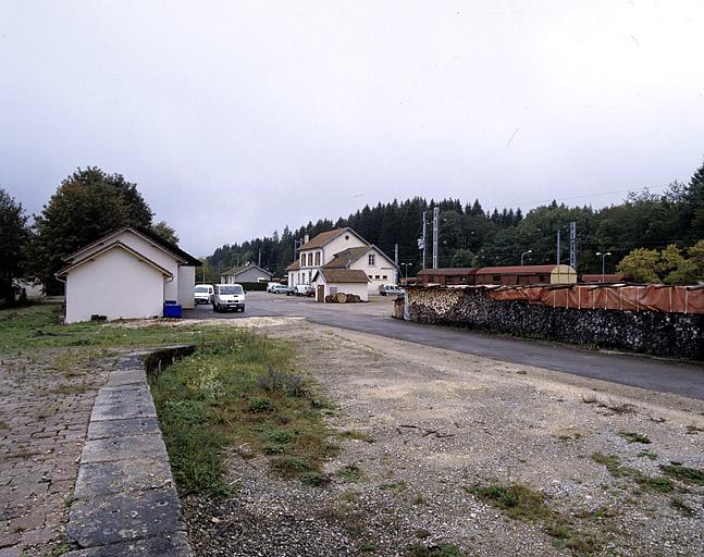 Vue d'ensemble, depuis le nord-est (cour des marchandises).